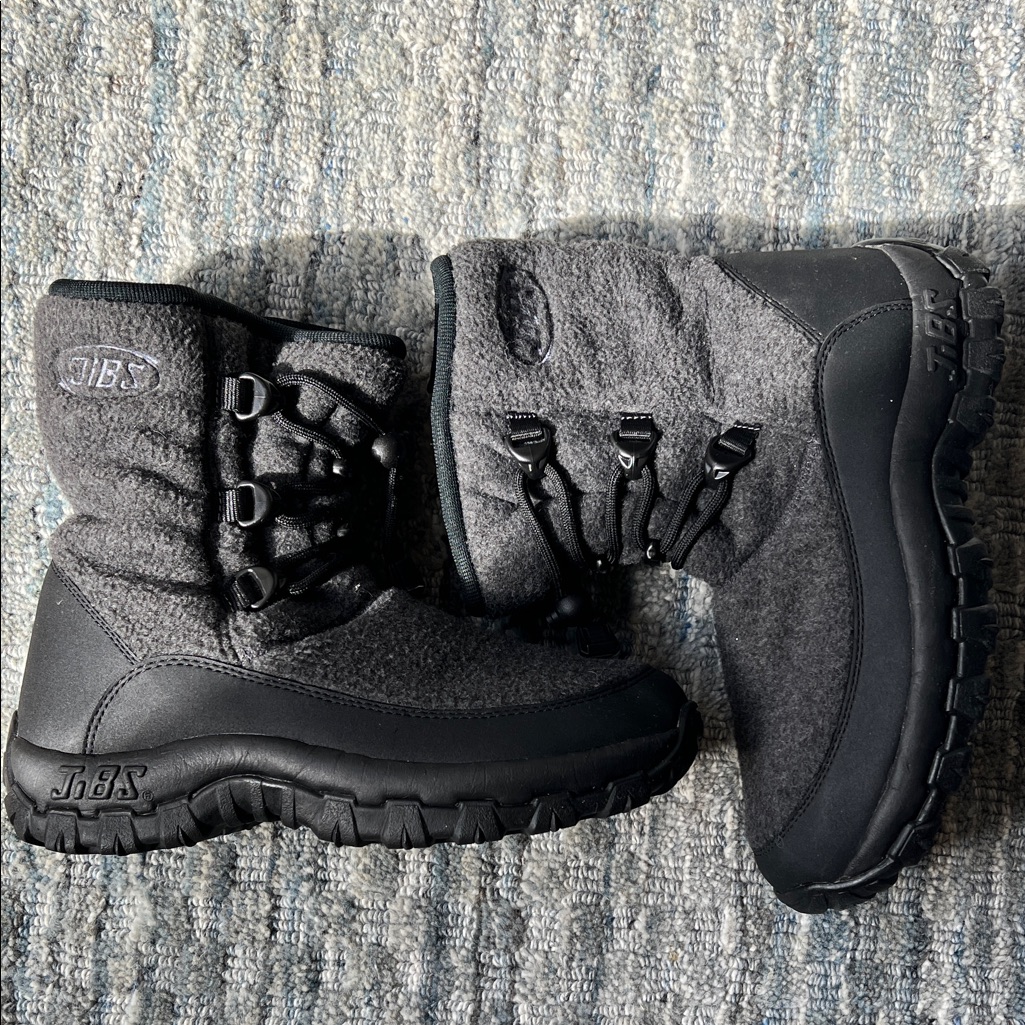 J.Bs Black And Gray Polartec Fleece Winter Boots Like New Size 8